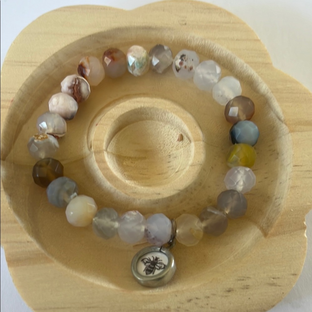 Flower Agate Bracelet with Bee Charm